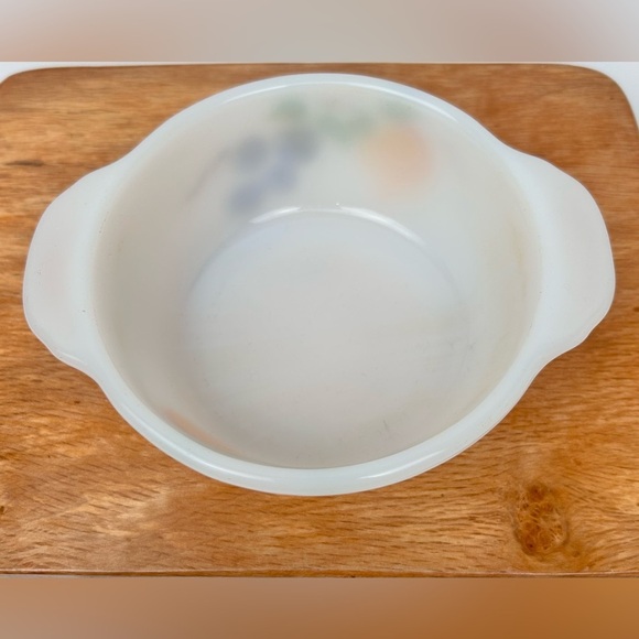 Anchor Hocking Fire King Gay Fad Small milkglass bowl, fruits pattern #445 - Picture 4 of 8
